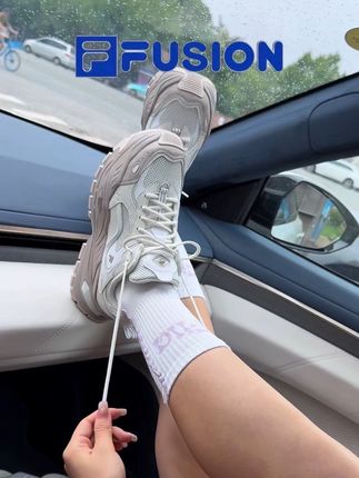 #斐乐fusion #斐乐潮牌 #显高显瘦显腿长 #增高老爹鞋 #小个子穿搭