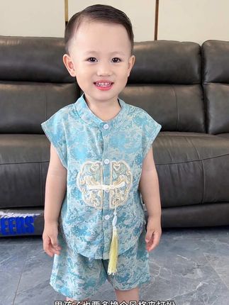 巨高品,巨洋气的新中式国风小套装,真的超显白,一整个做工品质超级赞,男女宝穿都好看,刷到的妈妈快安排!#高品质童装 #国风古韵 #面料柔软舒适 #谁穿谁好看