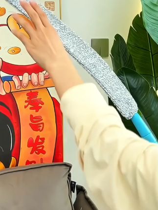 #缝隙除尘毯子 周末大扫除用这个除尘掸清理上上下下缝隙灰尘非常方便实用,#可伸缩的除尘掸子 可清洗打扫卫生,方便清洁家务好帮手#清洁神器 #家庭必备 #结实耐用 居家好物