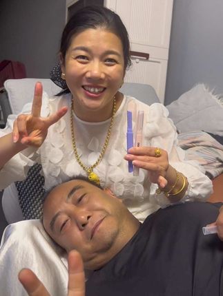为什么老家伙这么喜欢穿反衣服😢姊妹们这修眉刀蛮好用#修眉刀#记录真实生活 #夫妻日常