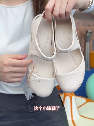 这双鞋子的价格也太香了吧~ #海边穿搭 #玛丽珍女鞋 #小凉鞋