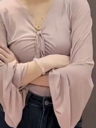 姐妹帮忙看看,这到底是亲兄妹两个吗,我反正看着不像……#项链