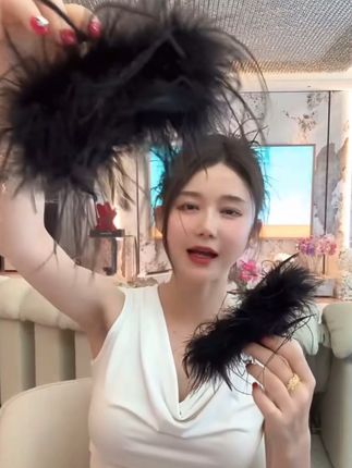 #送给亲爱的自己 #抓夹 四倍毛量大号发饰抓夹高马尾发夹女毛毛黑色发抓抓夹夹子头发发箍#发饰 #头饰发饰