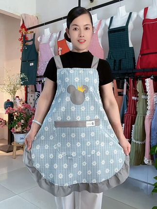 【韩版家用做饭厨房小清新公主围裙女帆布透气工作时尚新款围腰】#小清新公主款围裙#背带款帆布围裙#防污耐脏,结实耐用#加大口袋#美观实用质量好,便宜又好看。