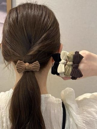 扎高马尾就要选这种加粗加厚、高弹力的发绳,扎出来的马尾立体有型,一整天他都不会掉下来,还是复古的色系,大人小孩都能用#蝴蝶结发圈#简单好看发型#俏皮可爱#时尚饰品 #发绳发圈