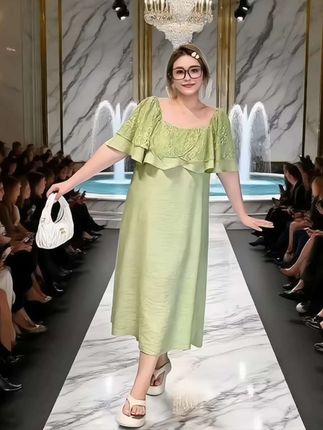 媛子大码法式蕾丝荷叶边连衣裙一字肩高级感小众遮肉时尚气质女装#荷叶边连衣裙 #一字肩连衣裙 #女装上新 #美出高级感 #洋气减龄