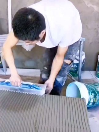 #内容启发搜索 #大板铺贴抹泥刀# 高性能实用工具#瓦工铺贴瓷砖#好工具一起分享
