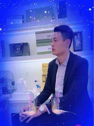 “喜欢笑的人不一定快乐, 但喜欢看你笑的人 一定希望你快乐”