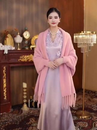 #披肩 #加厚披肩 #好看又保暖 #旗袍搭配披肩 #高贵优雅