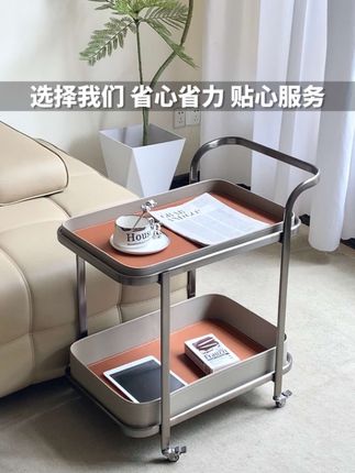新家刚装修完不知道选什么边几?,不妨看看我们家这款马鞍皮小推车,双拼色双层设计,极简好看的同时,又很能收纳,是家居的必备首选单品!,#家居好物 #原创视频 #日常生活 #懒人必备 #居家好物