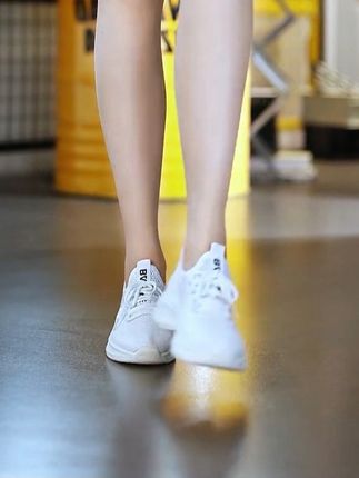 啄木鸟夏季新款透气舒适网面鞋女鞋休闲镂空网鞋时尚运动跑步鞋#跑步鞋 #运动鞋