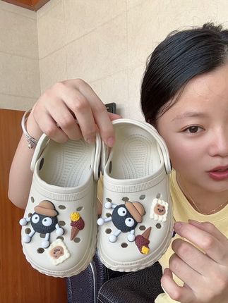 天热了,这双超软超舒服得洞洞鞋赶紧给孩子备起来,设计轻便舒适又透气,品质嘎嘎好#儿童拖鞋 #儿童洞洞鞋#儿童凉拖鞋#儿童沙滩鞋#超便宜超划算