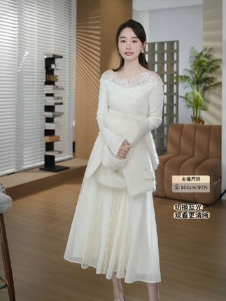 HELA AOMI“温雅优雅”羊毛露肩款长袖网纱立体绣花蕾丝打底针织衫#时尚女装#女人一定要活成自己喜欢的样子 #每日穿搭分享l👗👗👗