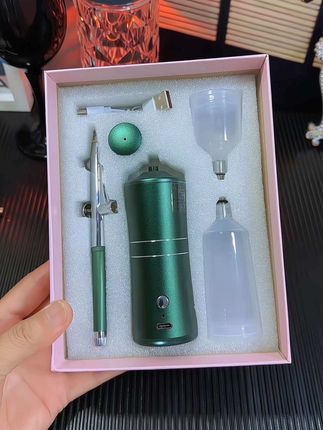 皮肤干燥粗糙卡粉,用护肤品不吸收的姐妹,试试这款#注氧仪 喷雾大又细腻,给皮肤深层补水,每天喷一喷皮肤喝饱了水,用完皮肤真的太爱了#注氧仪 #水光肌 #深层补水 #我可真会买
