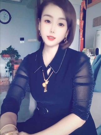 #休闲娱乐 寒风吹起,细雨迷离,风雨揭开我的记忆,我像小船寻找港湾🌹🌹#抖音热歌
