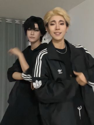 are you are you🕶️ 宫侑@黑冻冻冻 #排球少年 #排球少年cos #佐久早圣臣 #宫侑 #wayup