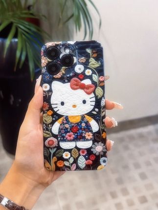 这款Hello Kitty手机壳,碎花拼布风别致又精致,质感满满,把可爱与艺术感拿捏得恰到好处,好喜欢超绝#手机壳#潮壳#壳壳#手机壳diy #可爱到爆炸💥