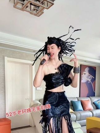 拍抖音不要太正常,能疯就疯,谁也不能活着回去,管他50岁还是60岁,开心万岁#宅家自嗨 #娱乐而已#74年的虎