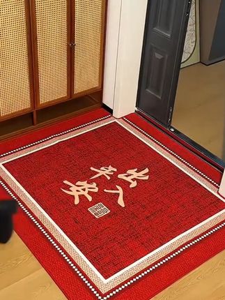 这款喜庆红色入户门垫,玄关大门地垫脚垫,除尘耐脏家用可裁剪地毯,特别方便又实用,需要的家人可以安排起来。#喜庆进门地垫 #红色进门脚垫 #家居必备好物 #居家好物#好物推荐