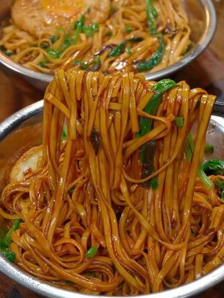 葱油拌面酱来活动了 6.99到手2瓶 老牌风味 味道正宗 在家也轻松拌出好味道#嗦粉 #拌面 #葱油拌面 #葱油拌面酱