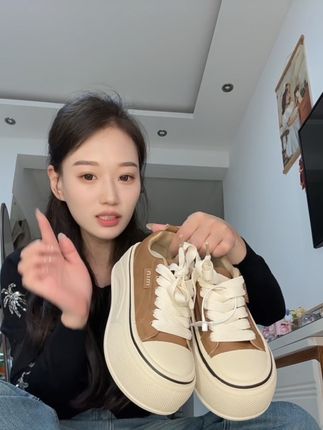 底增高又百搭的小板鞋 太喜欢了#厚底板鞋 #百搭 #百搭鞋子 #脚宽脚胖都可以