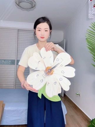 #创意花朵挂钟 #奶油风挂钟 挂在客厅卧室都很好看 #客厅挂钟#免打孔挂钟#钟表