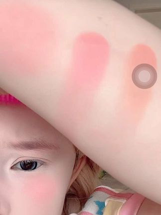 这款腮红真的太好用了!!!#美妆 #学生党必备 #分享 #在抖音入手的好东西#跟着抖音学穿搭