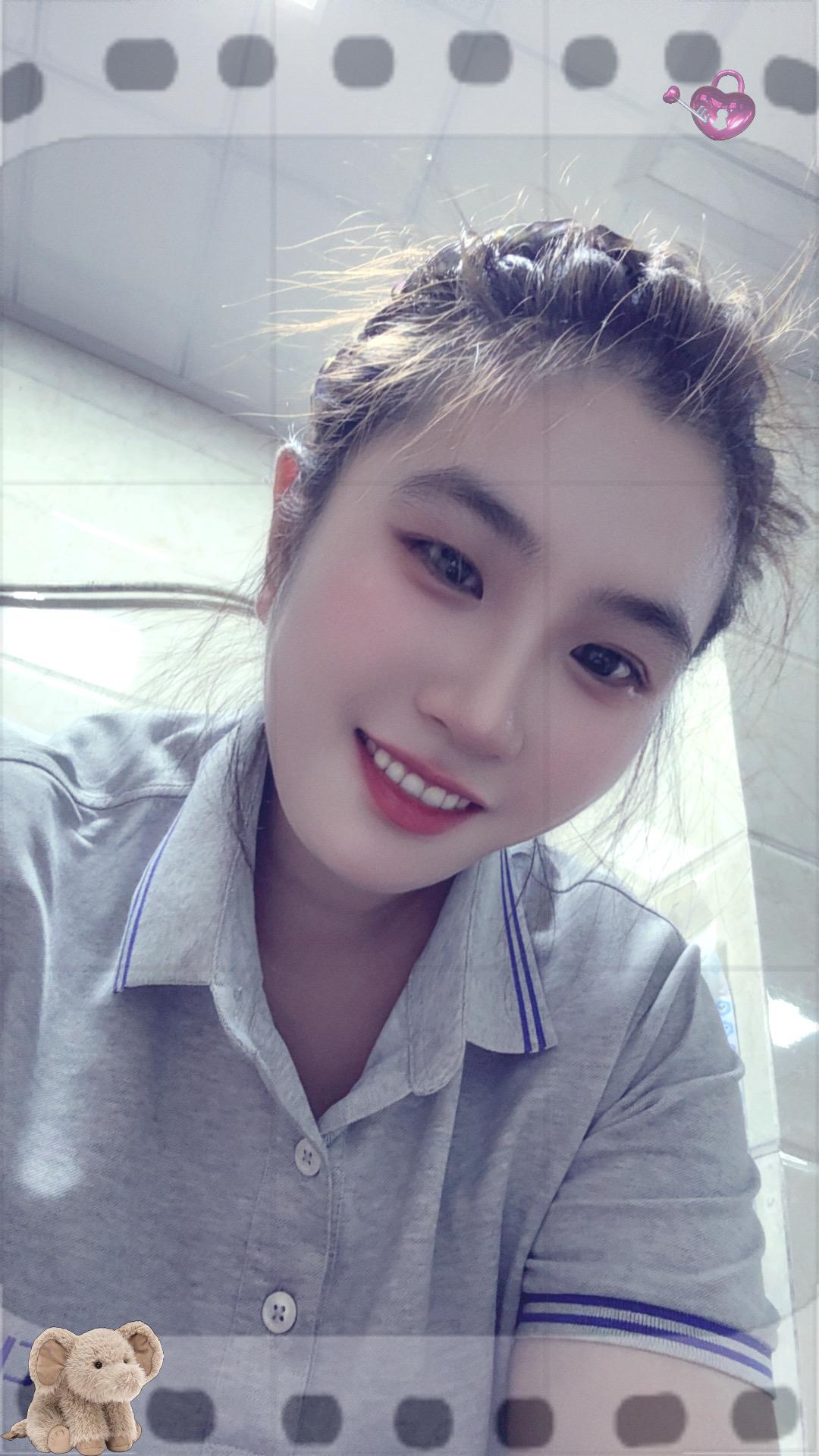 酒是个好东西,有人喝了是满眼温柔与浪漫,而有人喝了却是满眼泪水与心酸#微醺时刻