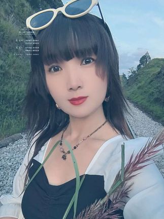 生活中走过的每段路,其实都是一种领悟,阅尽世间百态,看淡世事冷暖,所有经历,都是催熟的一种良药!