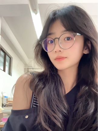 后悔是常态 冲动的事我一件也没少做#女大学生#反差
