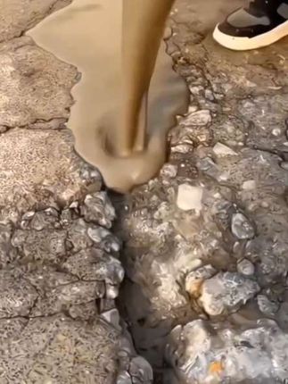 水泥地面修补料高强度混凝土路面快速裂缝起沙修复剂砂浆家自流平