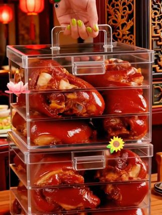 🔥宝子们快看!这红亮诱人的猪肘子绝了!皮糯肉烂,酱香入味,啃一口幸福感爆棚!往桌上一摆,那叫一个有排面~ 配米饭配馒头都绝绝子,谁能抵得住这诱惑! #抖音美食推荐官 #猪肘子的快乐 #跟着抖音吃美食 #碳水狂欢 #今天的饭香到离谱