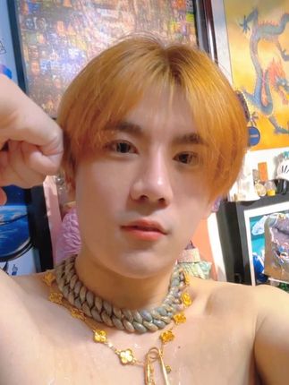 #肌肉男 #体育生 #禁欲系 #腼腆男孩 #内向社恐