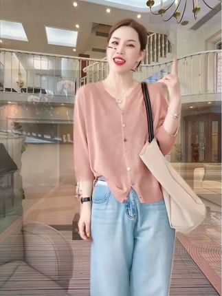 #针织衫 #时尚穿搭 #显瘦显高显气质 #洋气减龄 #品质女装