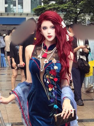 先吃月饼还是先吃局长呢? cicf d3出了卡门奈特🎵 祝局长们中秋快乐! #无期迷途 #无期迷途卡门奈特 #无期迷途卡门奈特cos #卡门奈特 #无期迷途创作者激励计划