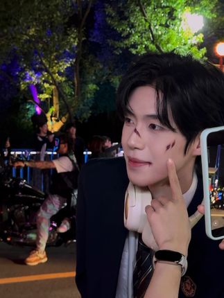 You are my angle #npc#武汉欢乐谷#2025武汉欢乐谷惊奇潮玩节#路人视角#帅哥