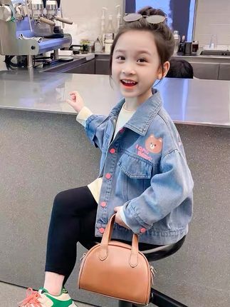 #牛仔 #萌娃穿搭 #潮童穿搭 #小人精太可爱 #生女儿就要这样穿