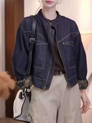 不褪色超好看时尚立领印花拼色牛仔外套爆款高级感洋气百搭夹克上#高级感穿搭 #外套穿搭 #今日穿搭look #休闲百搭 #牛仔外套 @DOU+小助手