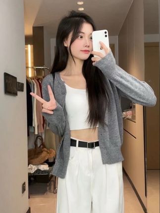 【现货】薄款外搭毛衣外套上衣软糯亲肤外穿针织开衫女百搭V领春秋#女装 #今日穿搭 #穿出高级感 #漂亮衣服 #减龄气质