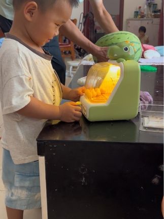 #亲子互动 儿童投篮投币游戏机。 #亲子互动 同款玩具在橱窗