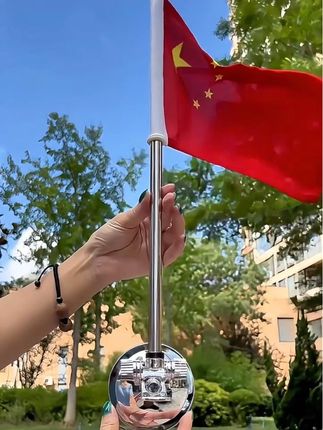 装上了这款车载吸盘旗杆 开在路上回头率超高,如果信仰有颜色,那一定是中国红。#厉害了我的国🇨🇳 #五星红旗车载 #车载吸盘式红旗 #车载红旗吸盘 #国庆