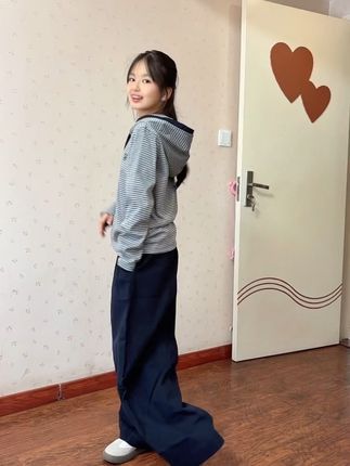 松弛时髦感拉满的韩系连帽套装,女儿穿上太好看了~#骗你生女儿 #生女儿就是用来打扮的 #韩系穿搭 #女童穿搭 #高品质童装