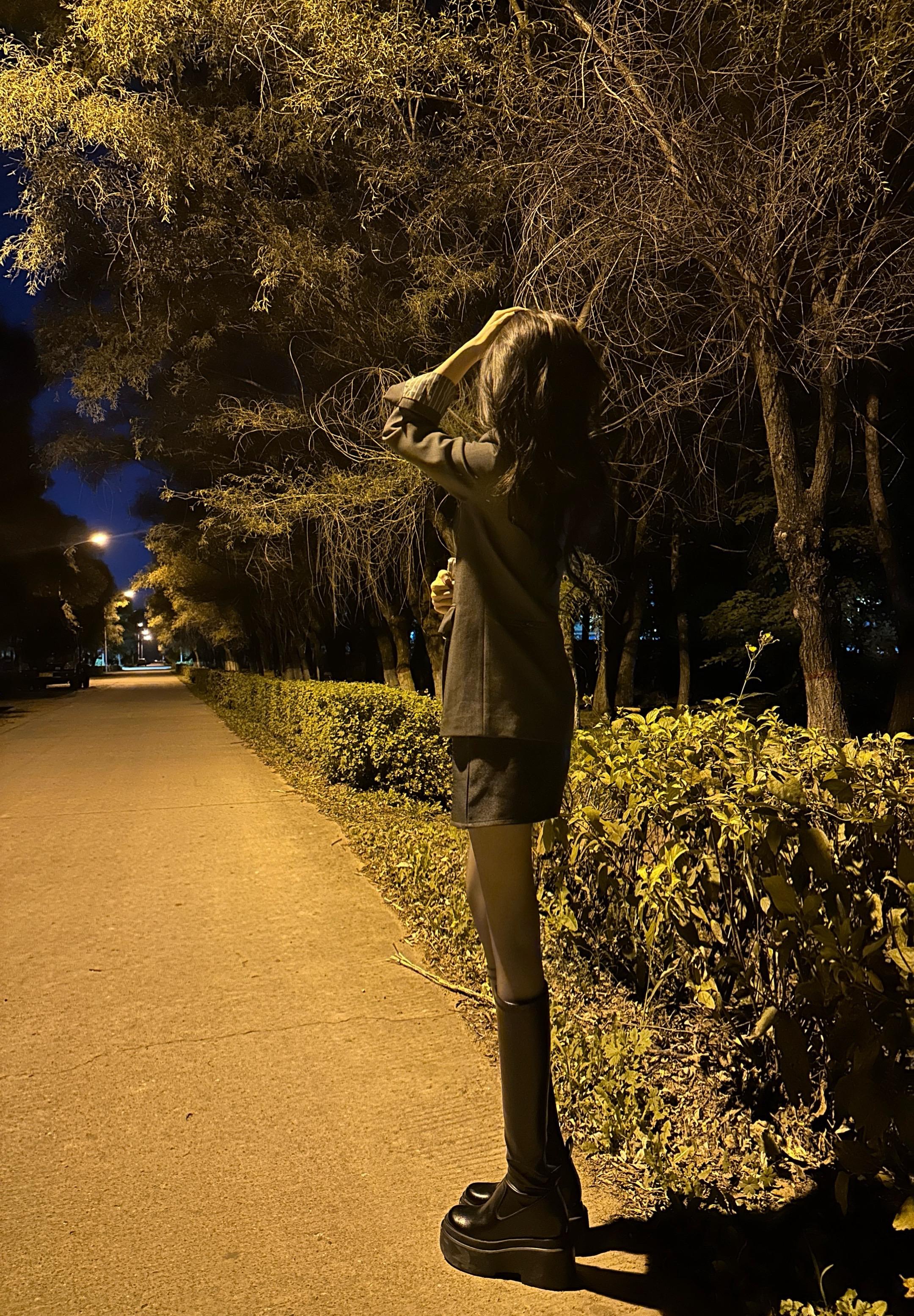 沉默已经很尊重你了 因为我咽下了很多难听的话