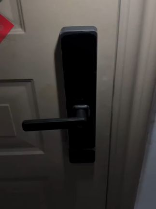 告别钥匙烦恼,一键开启智能生活! 家里有老人小孩不方便开门?这款智能门锁帮你解决!#指纹锁 #指纹锁智能锁 #指纹锁安装 #指纹锁厂家 #指纹锁密码锁