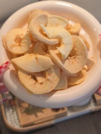 你们懂在办公室吃零食的快乐吗? #苹果脆片 #赵露思同款 #aaaapple #苹果干 #办公室零食 