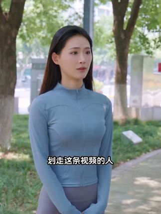 山地骑行不怕颠簸,减震省力更自在! 这款车型是经典款型,铝合金车架轻便轻盈,内走线设计美观大方,不会过时也不会退色,采用的是弹簧减震器,车子很厚实也很干净,升级银星牌油碟刹刹车也非常的灵敏,#早秋秀场抄作业告别路人感 #好东西一起分享 #因为热爱所以坚持 #爱生活爱骑行 #2025抖音创作者大会
