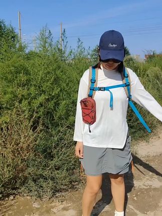 出门在外不怕丢,手机包!运费险保障退货无忧 这个小物件真的太好用了!出门再也不怕找不到东西了~关键现在有运费险,不拍白不拍!!#包包推荐#户外手机包#肩带拓展包#登山包#手机包