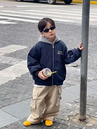 冬天孩子穿这件不怕冷!免费退货超放心 冬天孩子怕冷?这款加厚外套给孩子温暖守护!运费险可放心入!#高品质童装#秋冬新款#男童穿搭#保暖又好看#拿捏秋冬叠穿公式