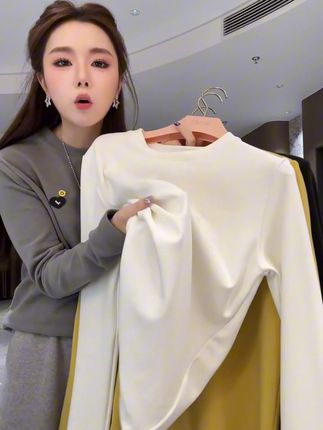 穿上这件保暖打底衫,冬天也能时尚又显瘦 #显瘦穿搭 #秋冬穿搭 #打底衫 #长袖t恤 #长袖打底衫