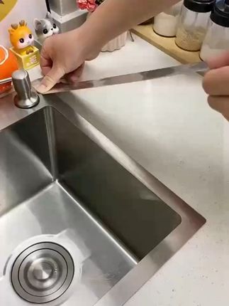 厨房油污噩梦?这款防油贴纸让你轻松告别! 家里厨房脏东西难清理?试试这款防水防污好物!#好物推荐🔥 #清洁神器 #厨房好物 #生活小妙招 #铝箔胶带 